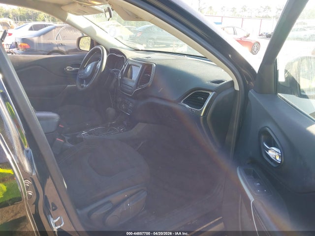 2019 Jeep Cherokee Latitude Fwd მანქანა იყიდება აუქციონზე, vin: 1C4PJLCB1KD222567, აუქციონის ნომერი: 44857700