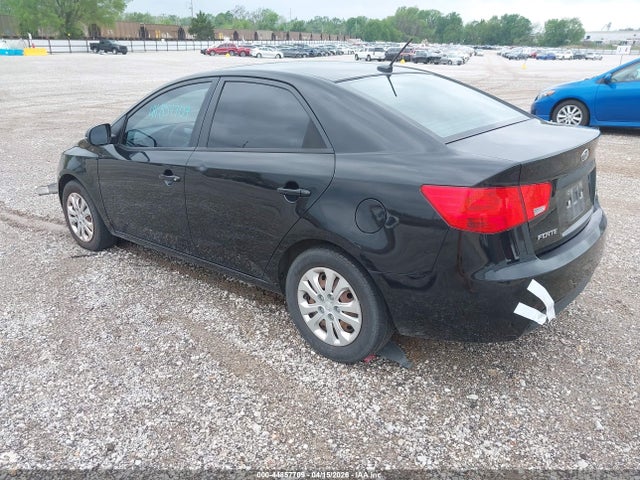 2013 KIA FORTE KNAFU4A25D5717649 Photo 2