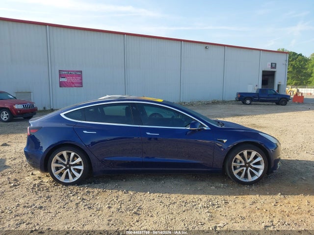 Продаж на аукціоні авто 2018 Tesla Model 3 Long Range/mid Range, vin: 5YJ3E1EA5JF108963, номер лоту: 44857769