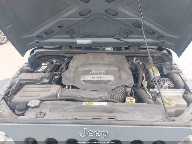 1C4BJWDG7FL730267 Jeep Wrangler Unlimited Sport