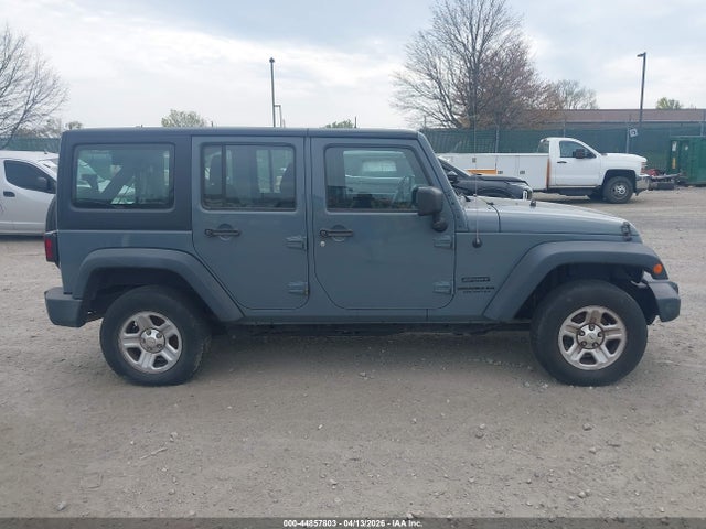 1C4BJWDG7FL730267 Jeep Wrangler Unlimited Sport