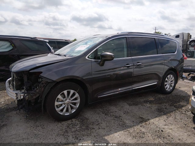 Продажа на аукционе авто 2019 Chrysler Pacifica Touring L, vin: 2C4RC1BG6KR700726, номер лота: 44857827