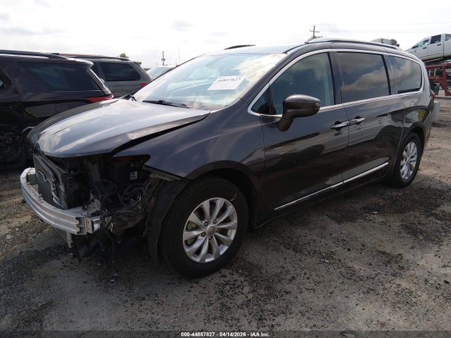 Продажа на аукционе авто 2019 Chrysler Pacifica Touring L, vin: 2C4RC1BG6KR700726, номер лота: 44857827