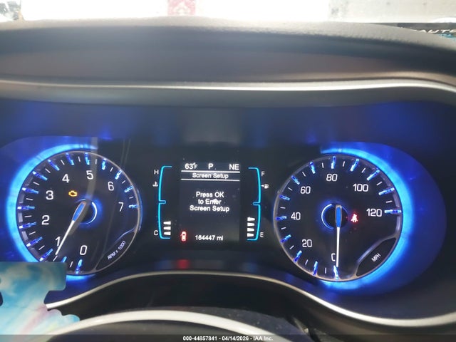 Auction sale of the 2017 Chrysler Pacifica Touring-l, vin: 2C4RC1BG7HR565720, lot number: 44857841