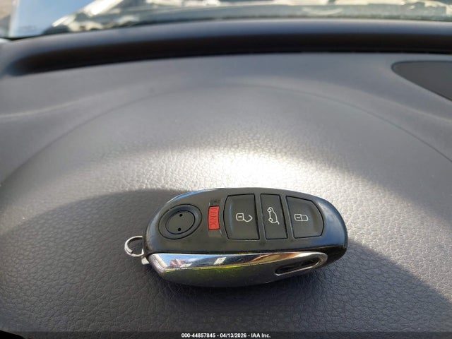 2012 VOLKSWAGEN TOUAREG WVGFK9BP0CD000317 Photo 10