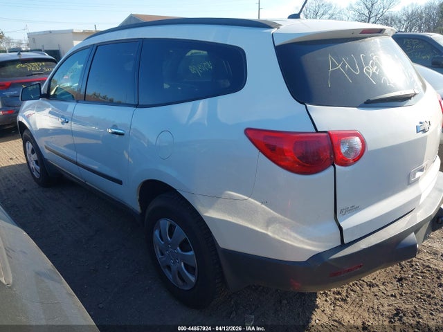 2012 CHEVROLET TRAVERSE 1GNKRFED1CJ409322 Photo 2