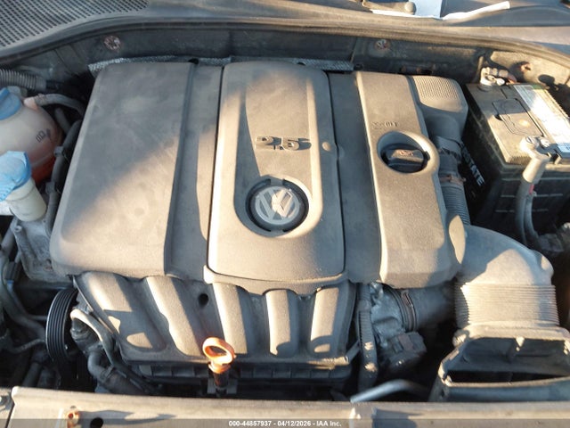 44857937 :رقم المزاد ، 1VWBP7A37CC071508 vin ، 2012 Volkswagen Passat 2.5l Se مزاد بيع