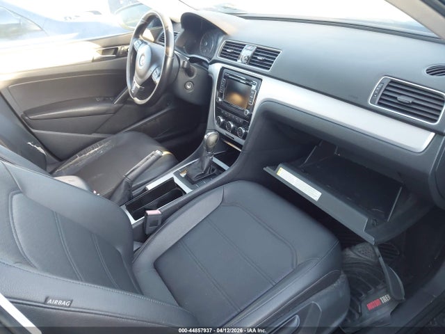 44857937 :رقم المزاد ، 1VWBP7A37CC071508 vin ، 2012 Volkswagen Passat 2.5l Se مزاد بيع