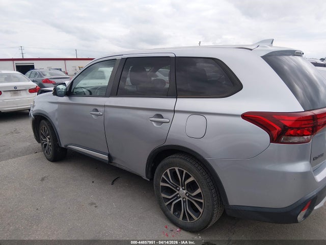 Продаж на аукціоні авто 2017 Mitsubishi Outlander Se, vin: JA4AD3A34HZ007229, номер лоту: 44857951