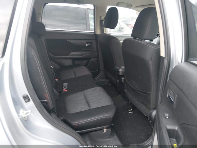 Продаж на аукціоні авто 2017 Mitsubishi Outlander Se, vin: JA4AD3A34HZ007229, номер лоту: 44857951
