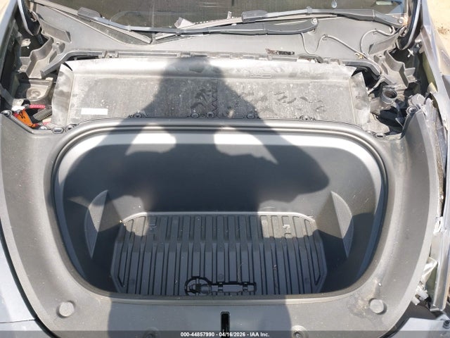 2023 Tesla Model Y Awd/long Range Dual Motor All-wheel Drive მანქანა იყიდება აუქციონზე, vin: 7SAYGDEE5PA045649, აუქციონის ნომერი: 44857990
