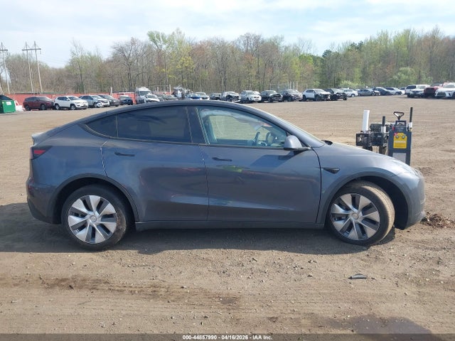 2023 Tesla Model Y Awd/long Range Dual Motor All-wheel Drive მანქანა იყიდება აუქციონზე, vin: 7SAYGDEE5PA045649, აუქციონის ნომერი: 44857990