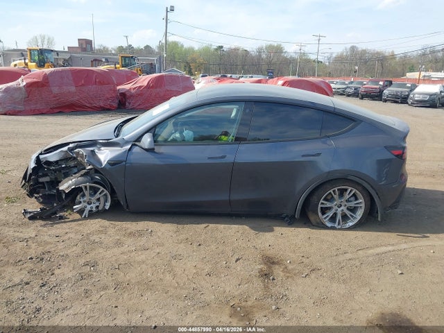 2023 Tesla Model Y Awd/long Range Dual Motor All-wheel Drive მანქანა იყიდება აუქციონზე, vin: 7SAYGDEE5PA045649, აუქციონის ნომერი: 44857990