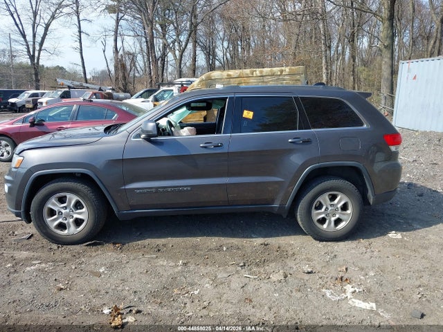 2017 Jeep Grand Cherokee Laredo 4x4 მანქანა იყიდება აუქციონზე, vin: 1C4RJFAG8HC901002, აუქციონის ნომერი: 44858025