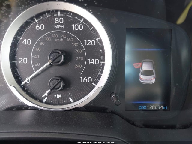 5YFEPMAE5NP288100 Toyota COROLLA LE