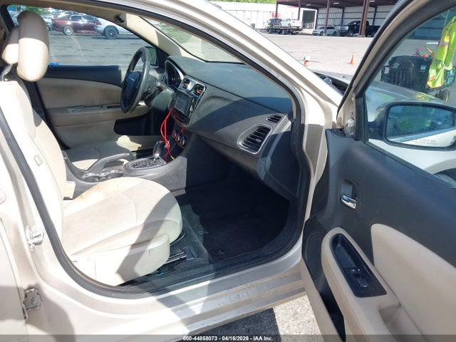 Aukcja sprzedaży 2013 Chrysler 200 Lx, vin: 1C3CCBAB7DN686129, numer aukcji: 44858073