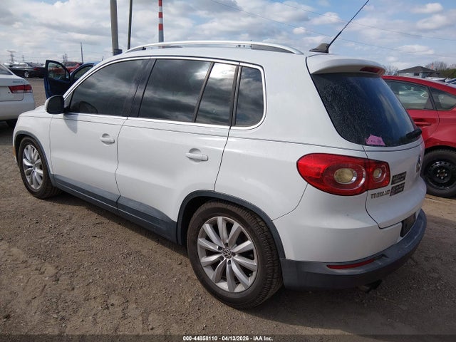 44858110 :رقم المزاد ، WVGAV7AX3BW502202 vin ، 2011 Volkswagen Tiguan Se مزاد بيع