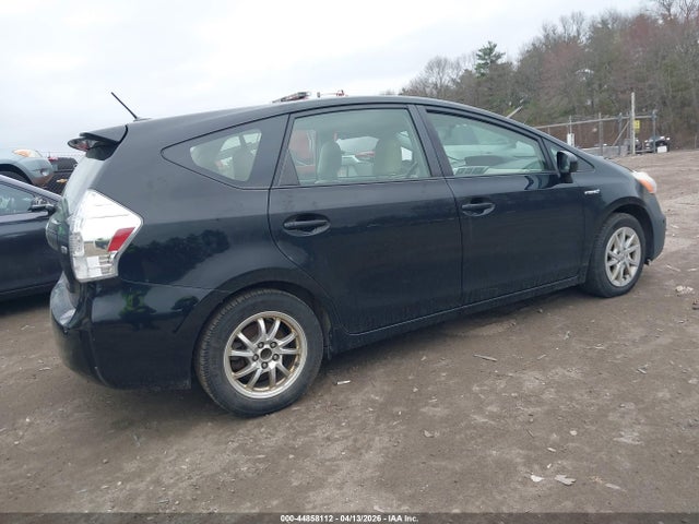 2014 TOYOTA PRIUS V JTDZN3EU9E3327203 Photo 3
