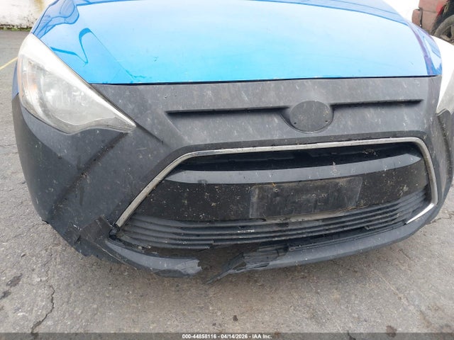 3MYDLBYV2HY157293 Toyota YARIS IA
