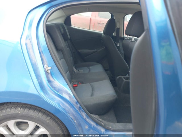 3MYDLBYV2HY157293 Toyota YARIS IA