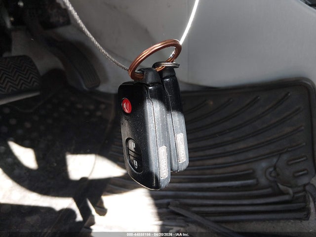 44858186 :رقم المزاد ، JTDKN3DUXA0032626 vin ، 2010 Toyota Prius Iii مزاد بيع