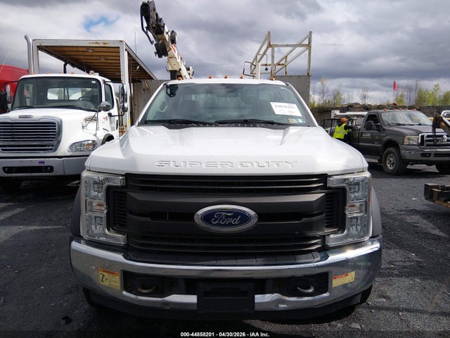 44858201 :رقم المزاد ، 1FDUF5GY2HED21489 vin ، 2017 Ford F-550 Chassis Xl مزاد بيع