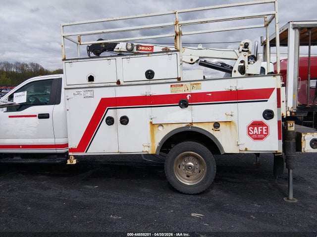 44858201 :رقم المزاد ، 1FDUF5GY2HED21489 vin ، 2017 Ford F-550 Chassis Xl مزاد بيع