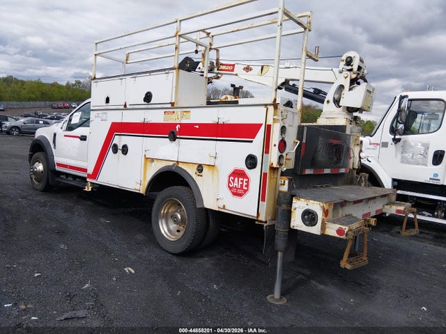 44858201 :رقم المزاد ، 1FDUF5GY2HED21489 vin ، 2017 Ford F-550 Chassis Xl مزاد بيع