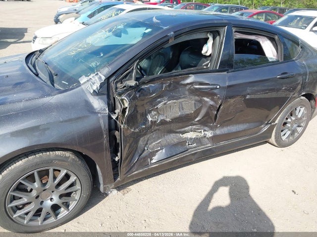 44858228 :رقم المزاد ، 1C3CCCBB7FN614547 vin ، 2015 Chrysler 200 S مزاد بيع