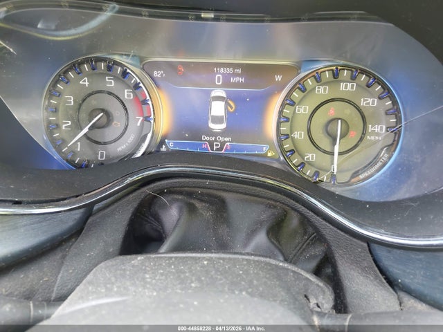 44858228 :رقم المزاد ، 1C3CCCBB7FN614547 vin ، 2015 Chrysler 200 S مزاد بيع
