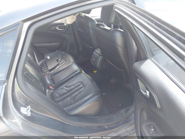 44858228 :رقم المزاد ، 1C3CCCBB7FN614547 vin ، 2015 Chrysler 200 S مزاد بيع