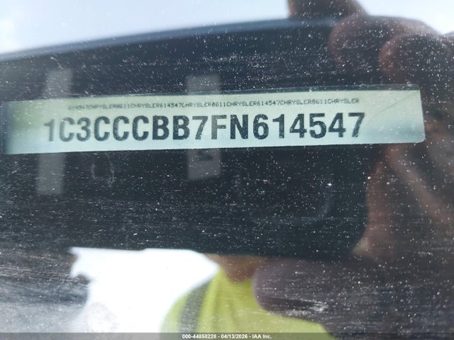 44858228 :رقم المزاد ، 1C3CCCBB7FN614547 vin ، 2015 Chrysler 200 S مزاد بيع