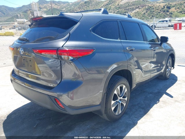 Toyota Highlander Xle 2023 5TDKDRAH8PS005248 Image 4