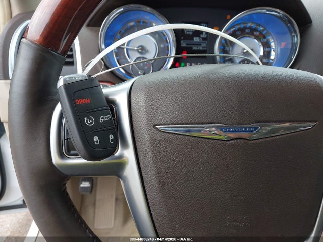 44858240 :رقم المزاد ، 2C3CA6CT8BH580751 vin ، 2011 Chrysler 300c مزاد بيع