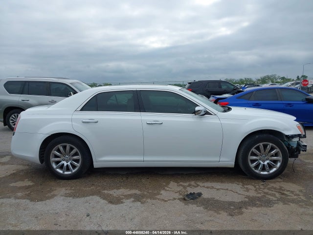 44858240 :رقم المزاد ، 2C3CA6CT8BH580751 vin ، 2011 Chrysler 300c مزاد بيع