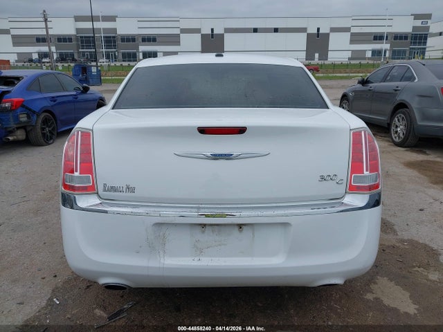 44858240 :رقم المزاد ، 2C3CA6CT8BH580751 vin ، 2011 Chrysler 300c مزاد بيع