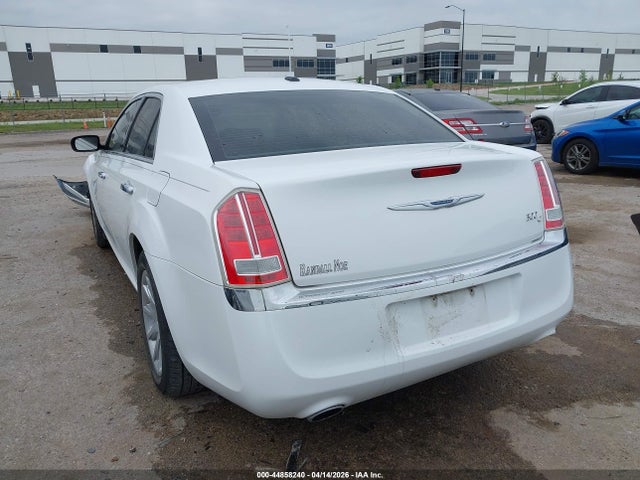 44858240 :رقم المزاد ، 2C3CA6CT8BH580751 vin ، 2011 Chrysler 300c مزاد بيع