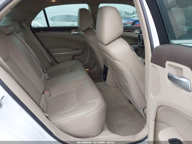 44858240 :رقم المزاد ، 2C3CA6CT8BH580751 vin ، 2011 Chrysler 300c مزاد بيع