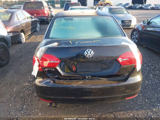 2014 Volkswagen Jetta 2.0l S მანქანა იყიდება აუქციონზე, vin: 3VW2K7AJ7EM398814, აუქციონის ნომერი: 44858323