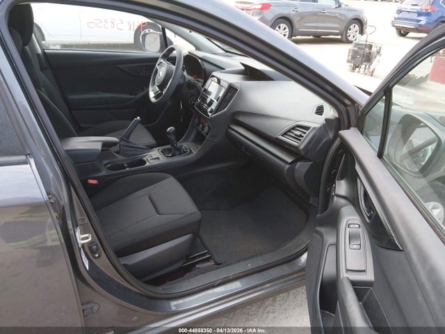 2018 SUBARU IMPREZA 4S3GTAA68J1733892 Photo 4
