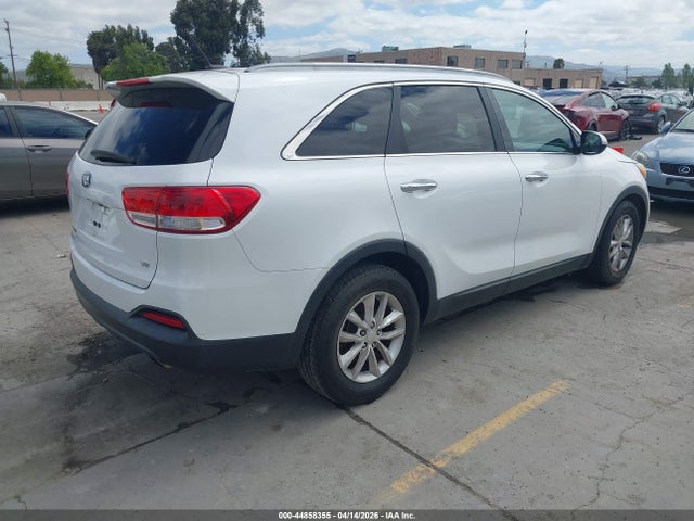 5XYPGDA51GG173994 KIA Sorento 3.3l Lx