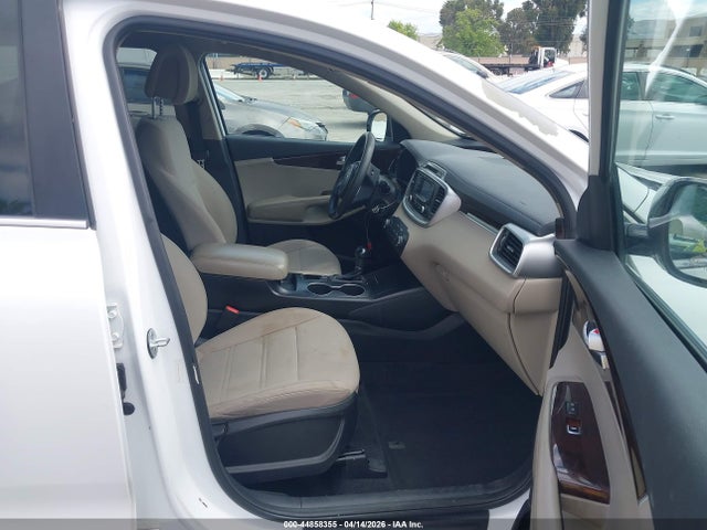 5XYPGDA51GG173994 KIA Sorento 3.3l Lx