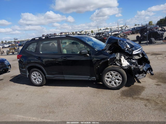 Subaru Forester 2019 JF2SKACC1KH578550 Image 13