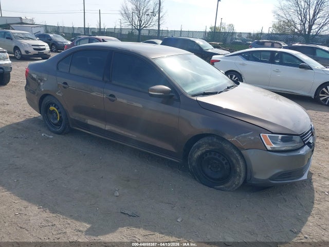 44858387 :رقم المزاد ، 3VWD07AJXEM232284 vin ، 2014 Volkswagen Jetta 1.8t Se مزاد بيع