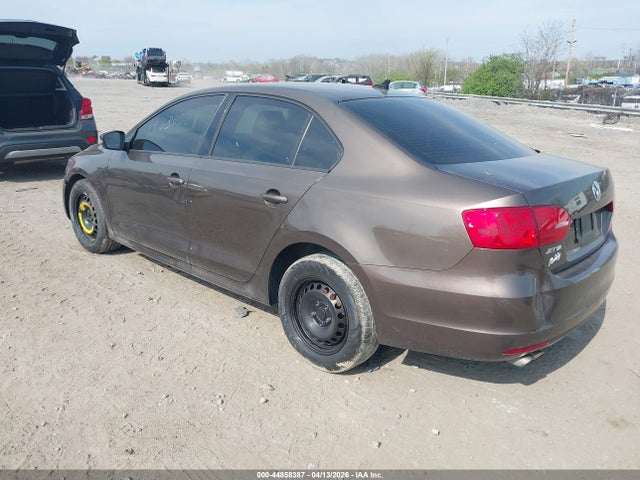 44858387 :رقم المزاد ، 3VWD07AJXEM232284 vin ، 2014 Volkswagen Jetta 1.8t Se مزاد بيع