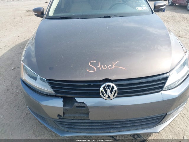 44858387 :رقم المزاد ، 3VWD07AJXEM232284 vin ، 2014 Volkswagen Jetta 1.8t Se مزاد بيع