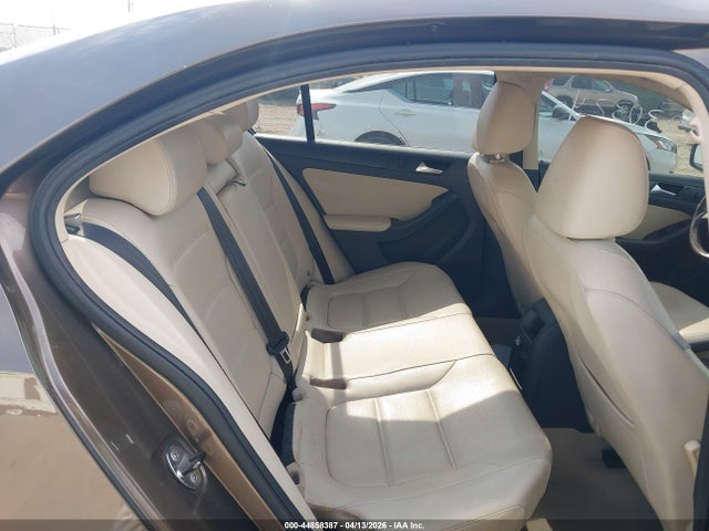44858387 :رقم المزاد ، 3VWD07AJXEM232284 vin ، 2014 Volkswagen Jetta 1.8t Se مزاد بيع