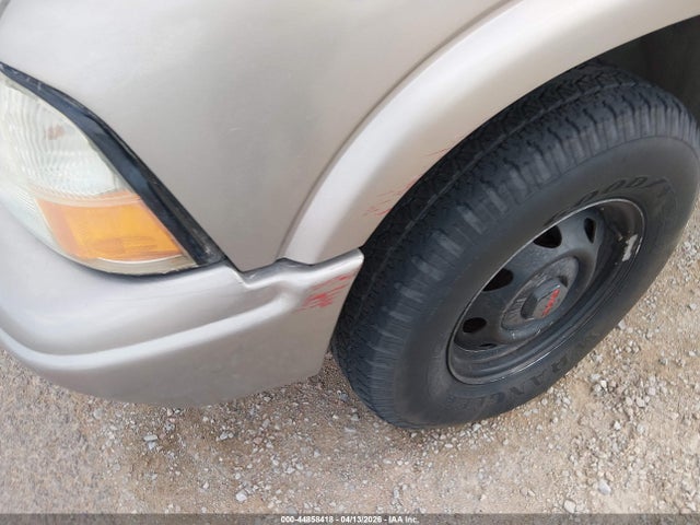 Aukcja sprzedaży 2002 Gmc Sonoma Sls, vin: 1GTDT19W528148204, numer aukcji: 44858418