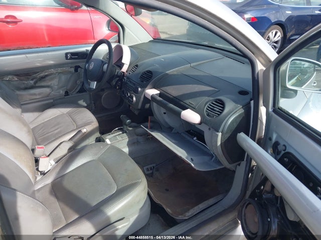 2000 Volkswagen New Beetle Gl მანქანა იყიდება აუქციონზე, vin: 3VWBA21C3YM423073, აუქციონის ნომერი: 44858515