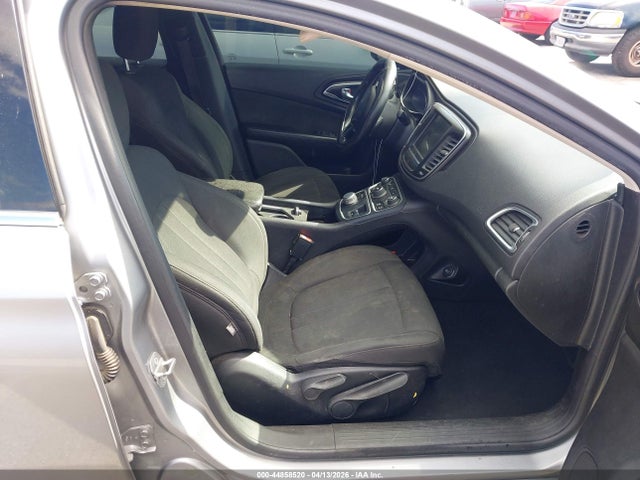 2016 CHRYSLER 200 1C3CCCAB6GN170306 Photo 4
